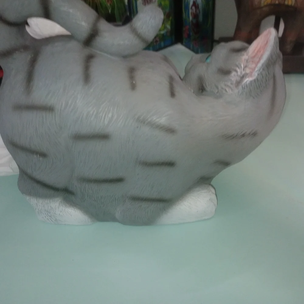 Cat Tissue Holder
